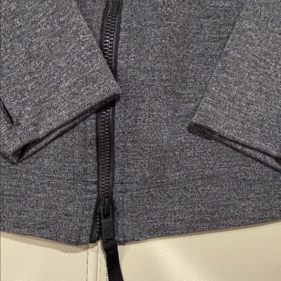 lululemon athletica Men’s Dark Gray Hooded Zip Cardigan - Picture 6 of 13